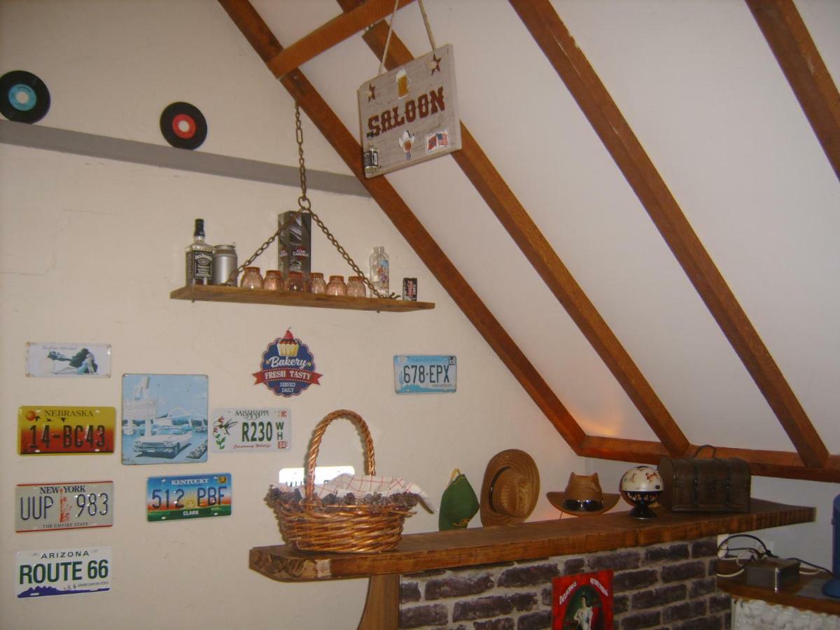 Chambre Campagnarde Du Gres Rouge De Beauval ภายนอก รูปภาพ